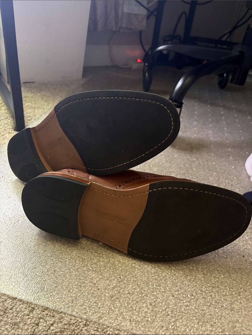 Florsheim Leather Wingtip Chelsea Boots - Picture 4 of 6